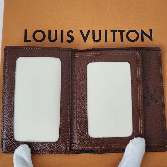 Auth Louis Vuitton Monogram Bifold ID Wallet - Picture 8 of 9